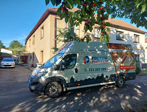 Zateplení stropu a stěny rodinného domu pomocí foukané izolace